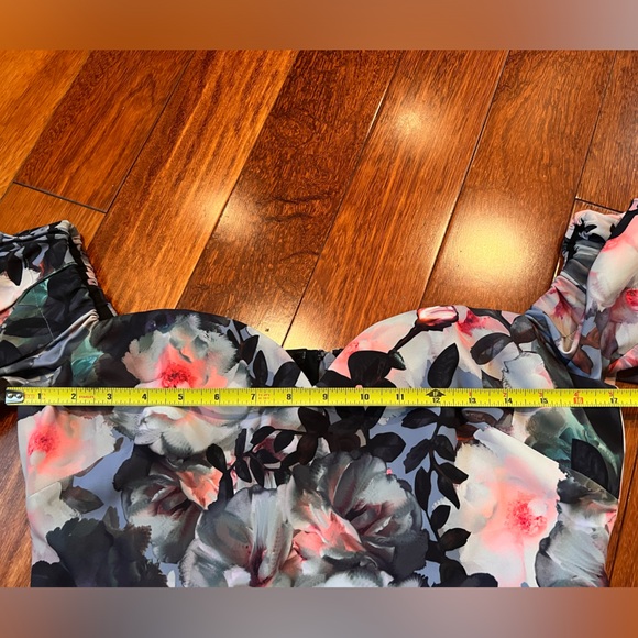 Badgley Mischka corset, floral, knee length, off shoulder dress. - Picture 7 of 8